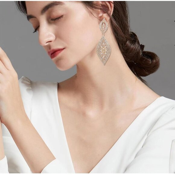 Women's Champagne Rhinestone Crystal Long Leaf Dangle Chandelier Earrings - Picture 3 of 7